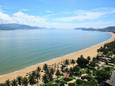 thuê tàu thăm vịnh