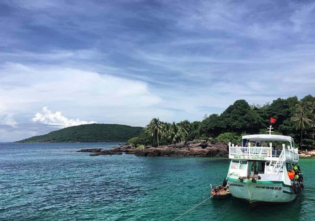 thuê tàu riêng phú quốc